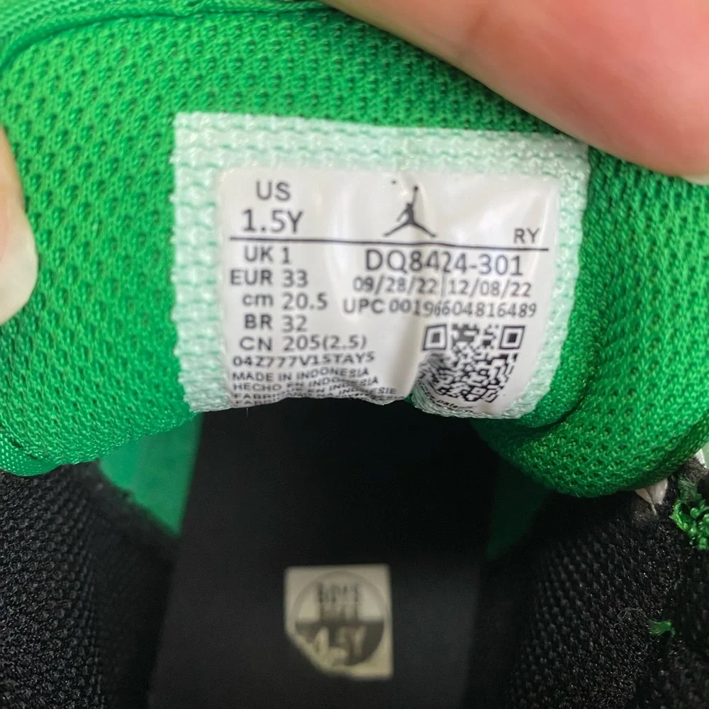 Nike Green and White High-Top Sneakers SIZE 1.5Y - Picture 4 of 9